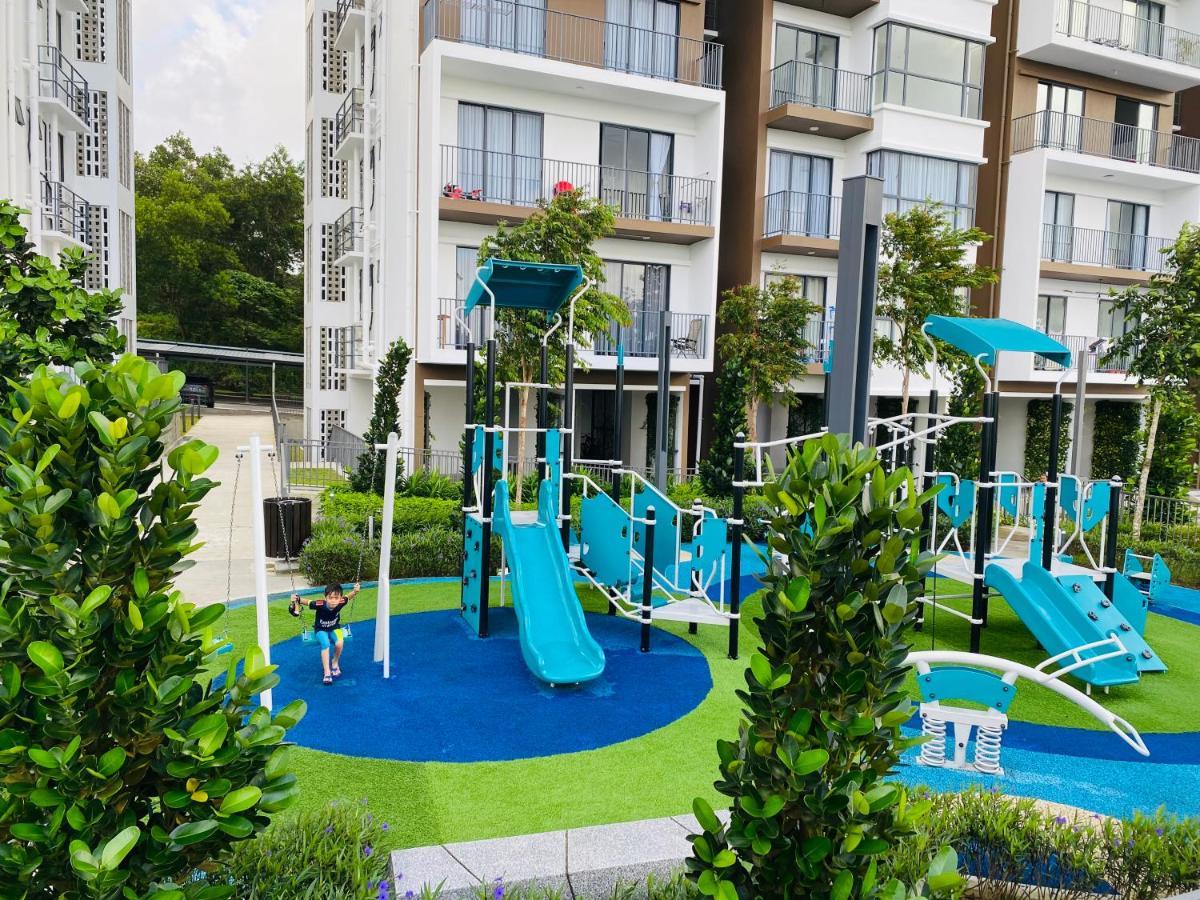 Orang Utan Guest House Monthly Sandakan Luaran gambar