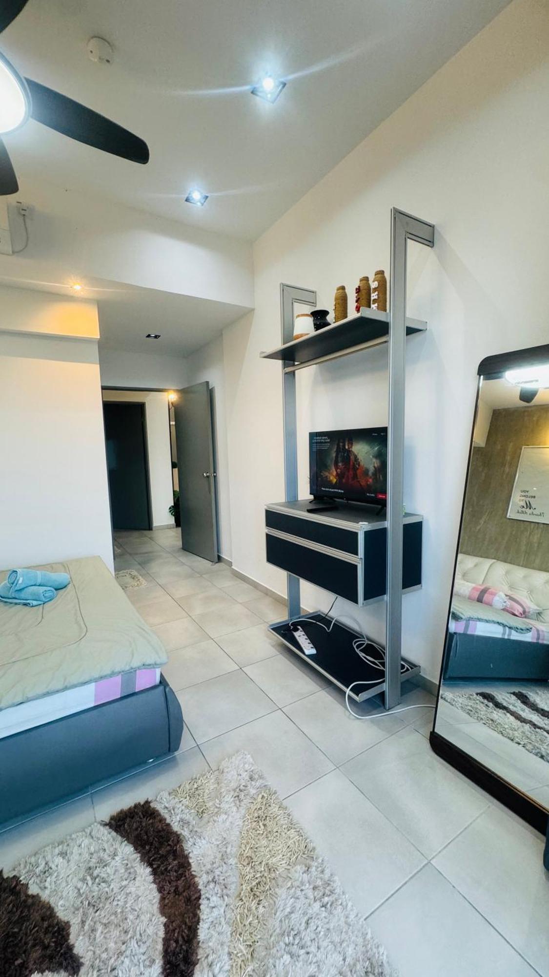 Orang Utan Guest House Monthly Sandakan Luaran gambar